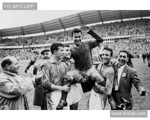 北京羽毛球队在世界杯舞台上的崛起与奋斗历程全景回顾 北京羽毛球队在世界杯舞台上的崛起与奋斗历程全景回顾